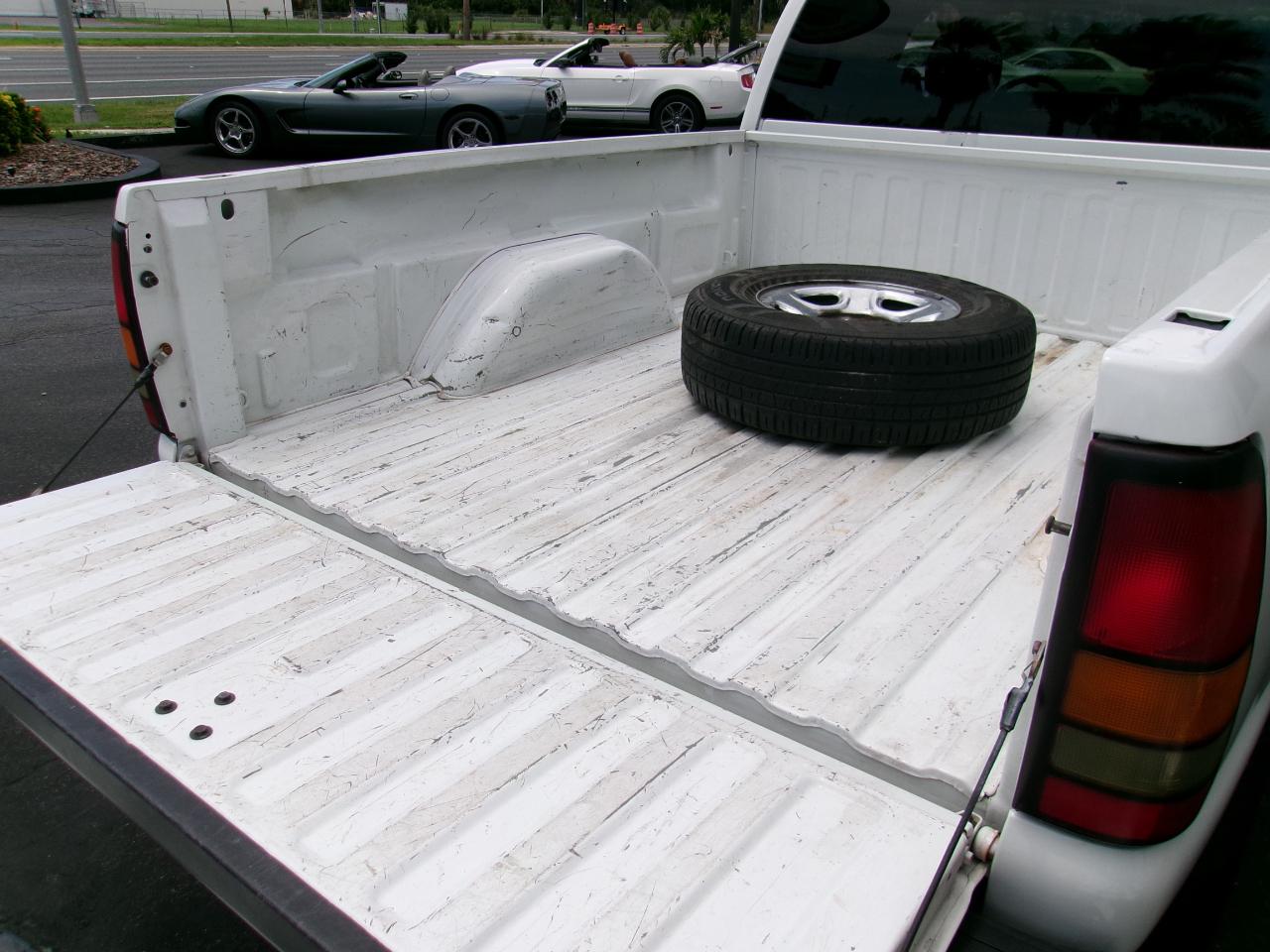 GMC Sierra 1500 SLE Ext. Cab Short Bed 2WD 2004