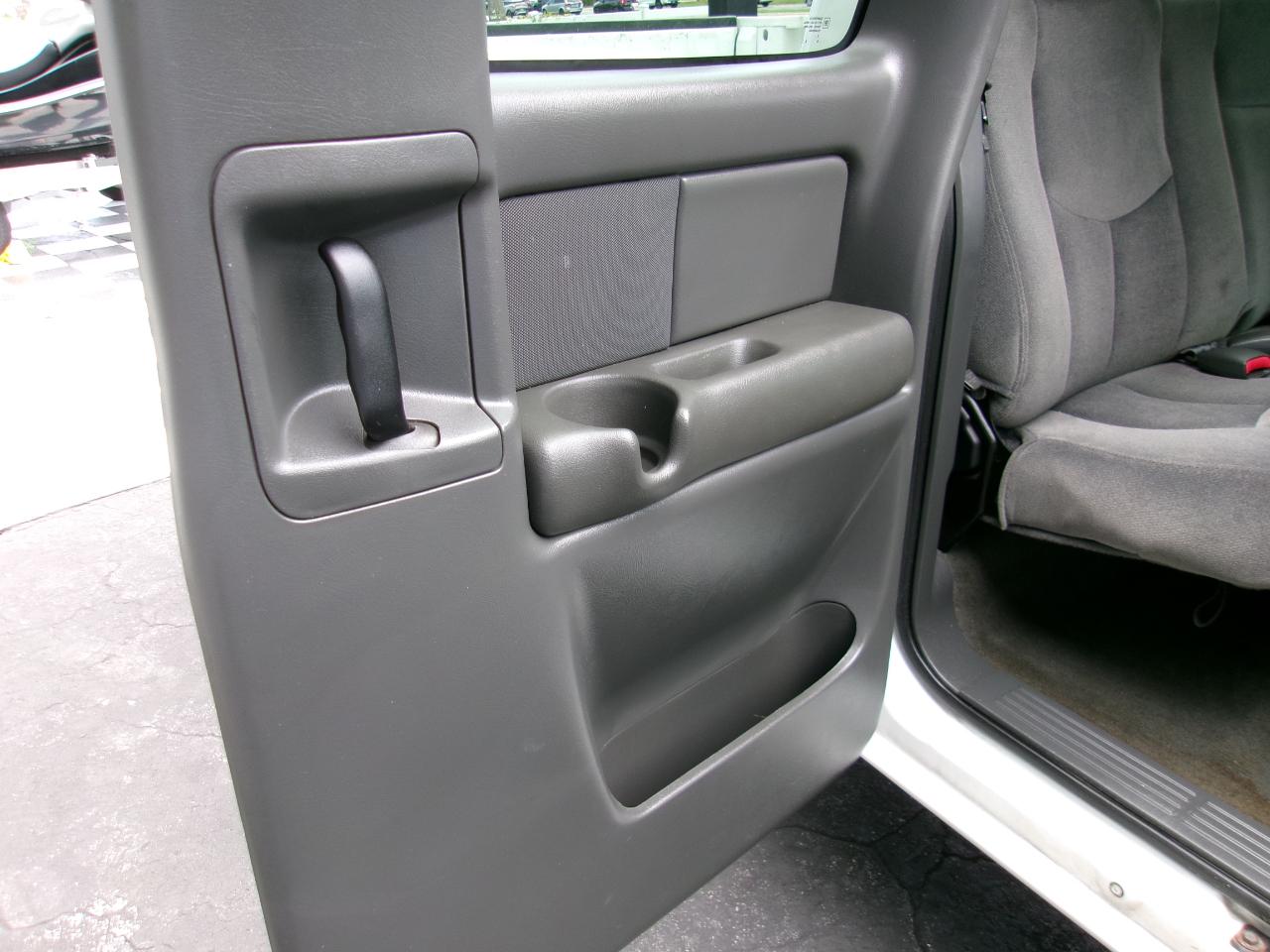 GMC Sierra 1500 SLE Ext. Cab Short Bed 2WD 2004
