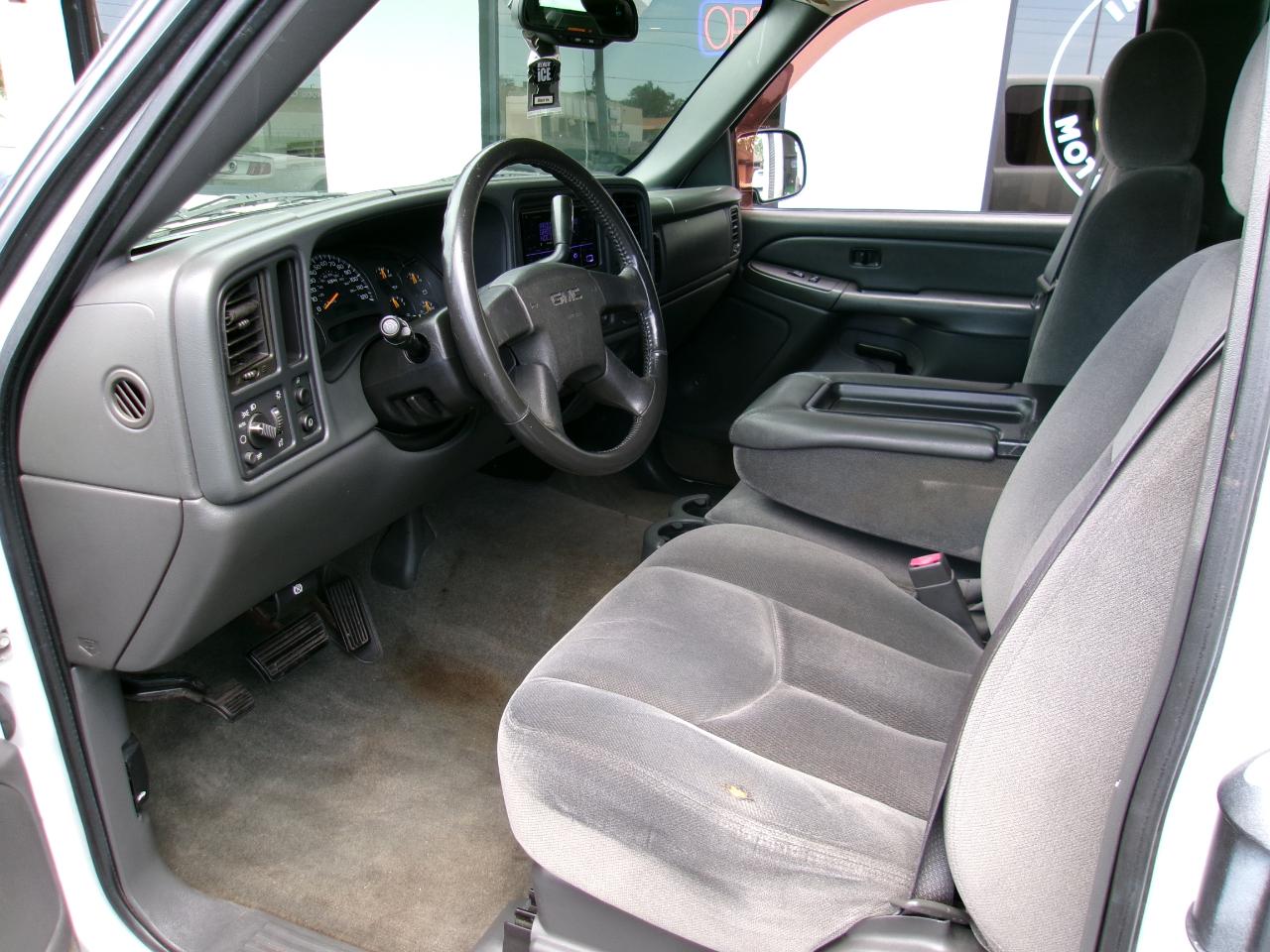 GMC Sierra 1500 SLE Ext. Cab Short Bed 2WD 2004