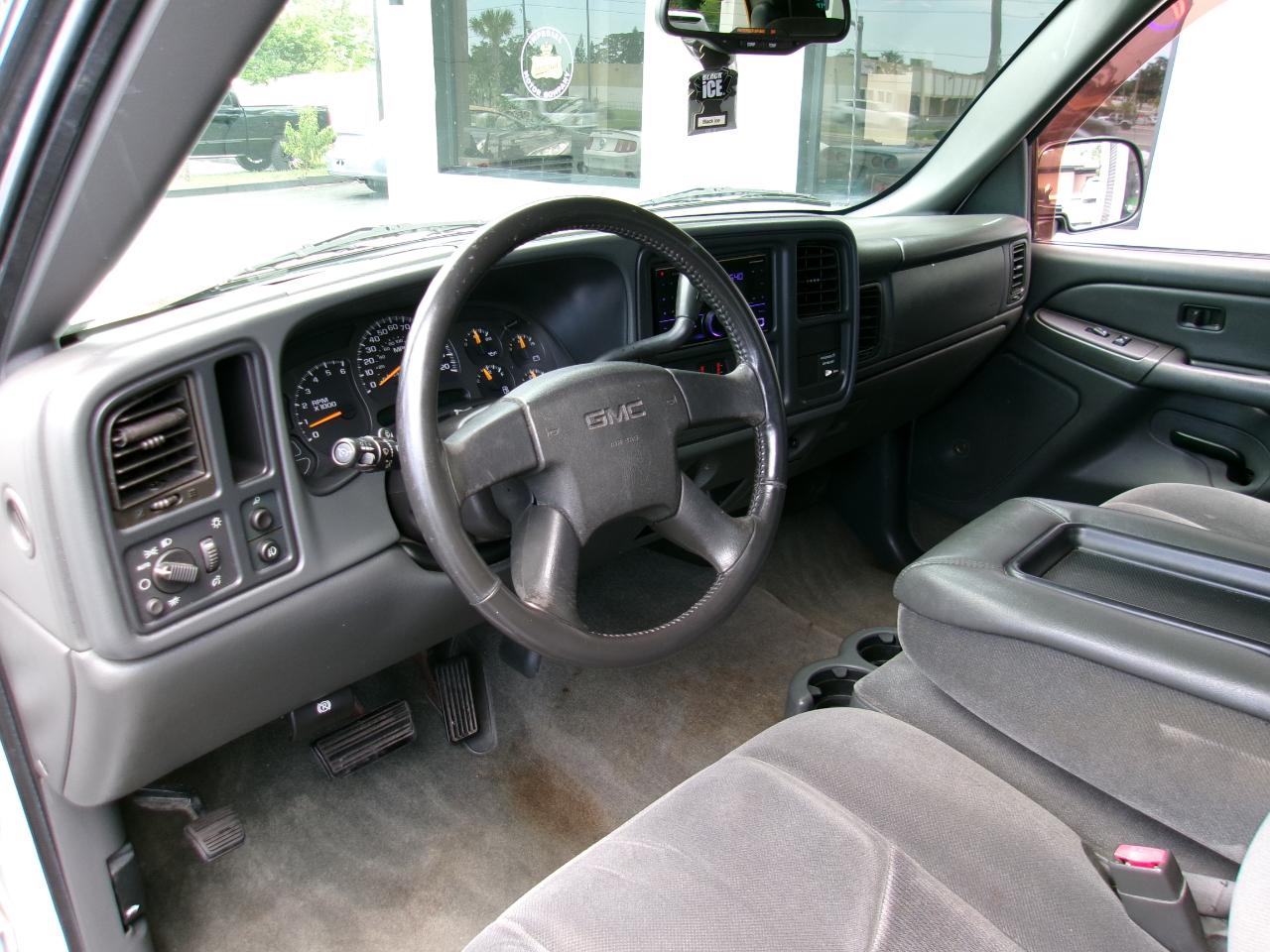GMC Sierra 1500 SLE Ext. Cab Short Bed 2WD 2004
