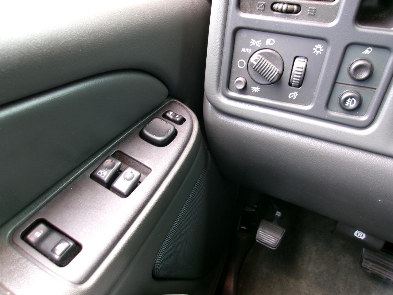 GMC Sierra 1500 SLE Ext. Cab Short Bed 2WD 2004
