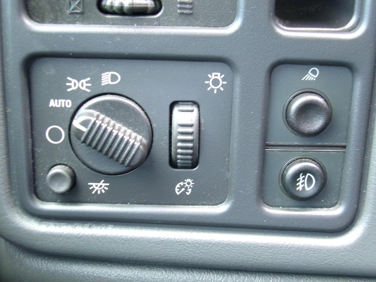GMC Sierra 1500 SLE Ext. Cab Short Bed 2WD 2004