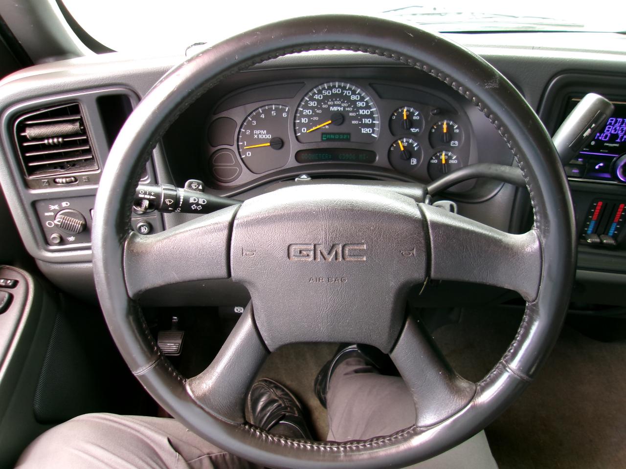 GMC Sierra 1500 SLE Ext. Cab Short Bed 2WD 2004