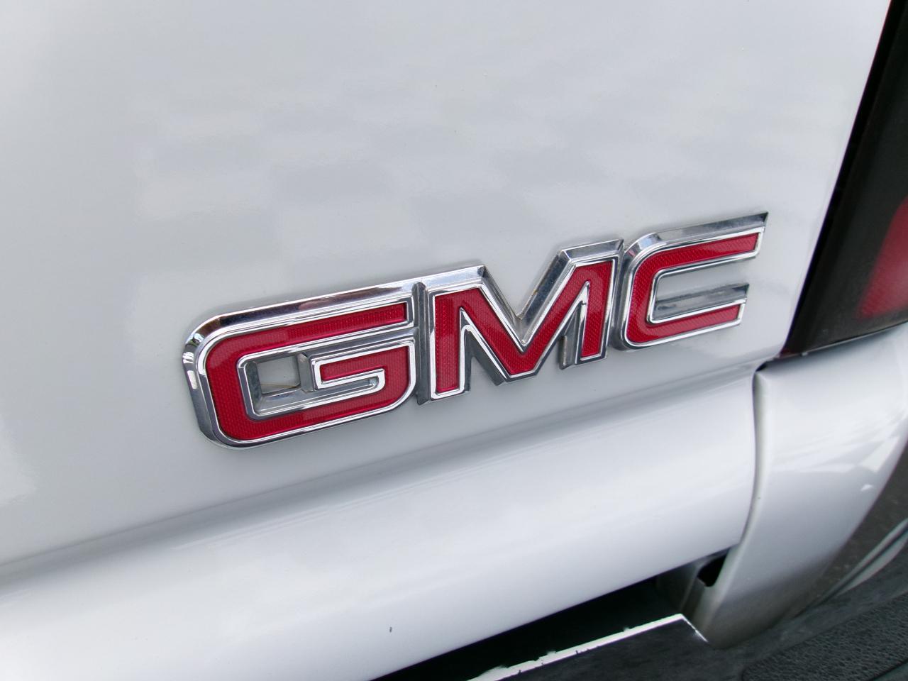 GMC Sierra 1500 SLE Ext. Cab Short Bed 2WD 2004