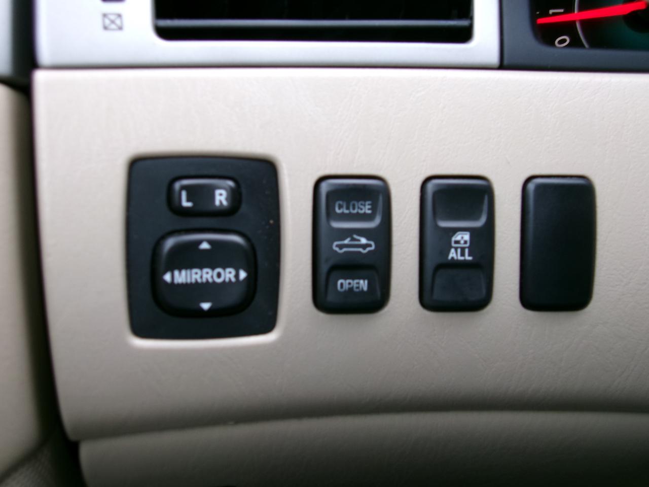 Toyota Camry Solara SE 2D Convertible V6 2008