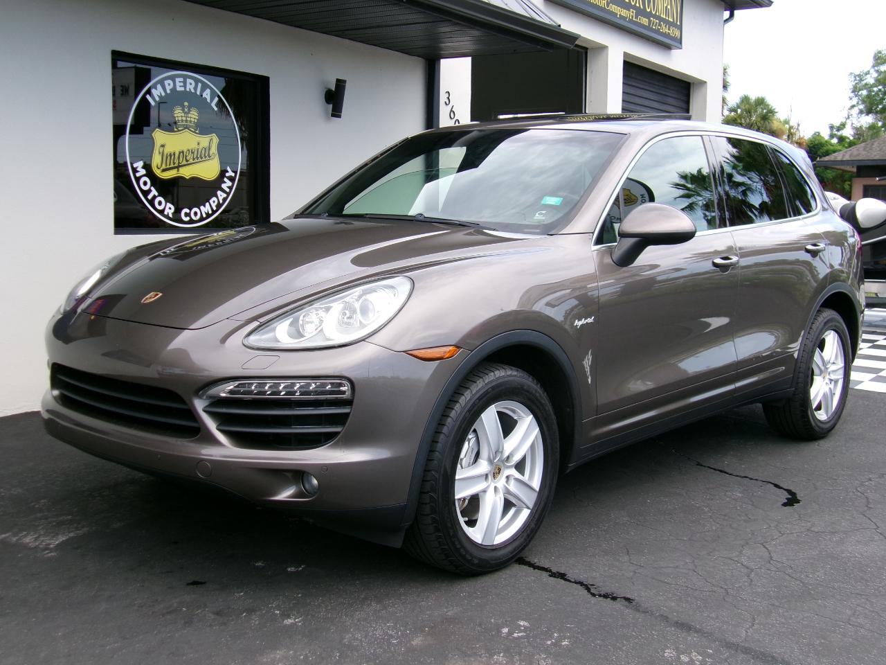 Porsche Cayenne Hybrid S 2012