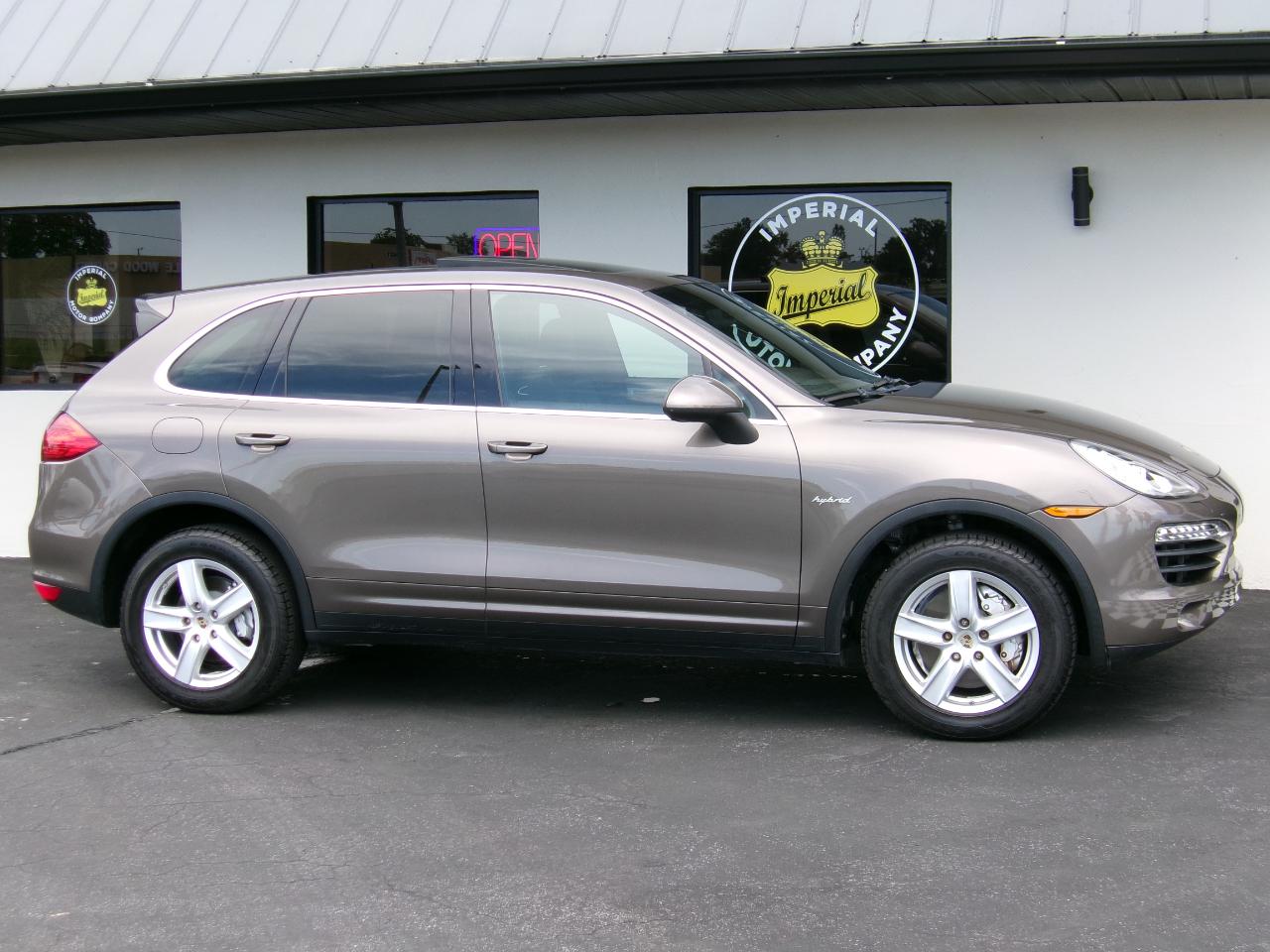 Porsche Cayenne Hybrid S 2012