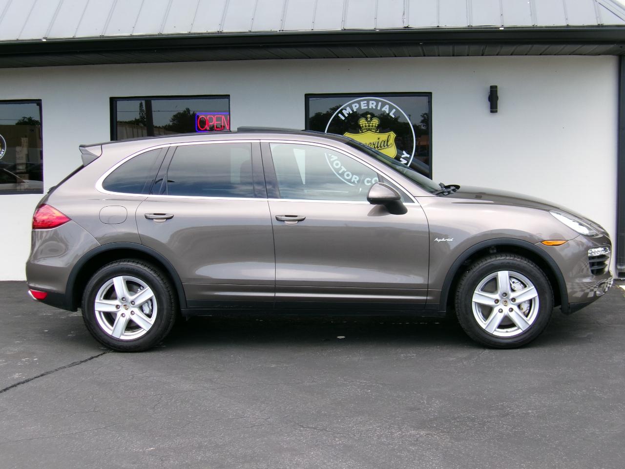Porsche Cayenne Hybrid S 2012
