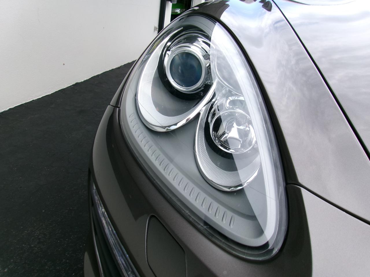 Porsche Cayenne Hybrid S 2012