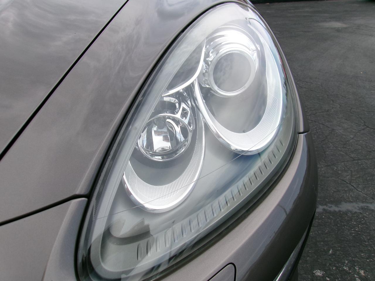 Porsche Cayenne Hybrid S 2012