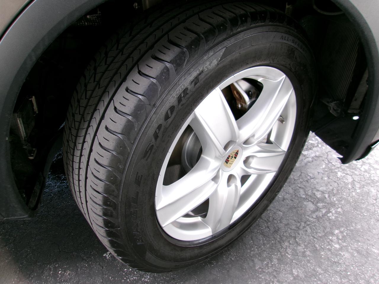 Porsche Cayenne Hybrid S 2012
