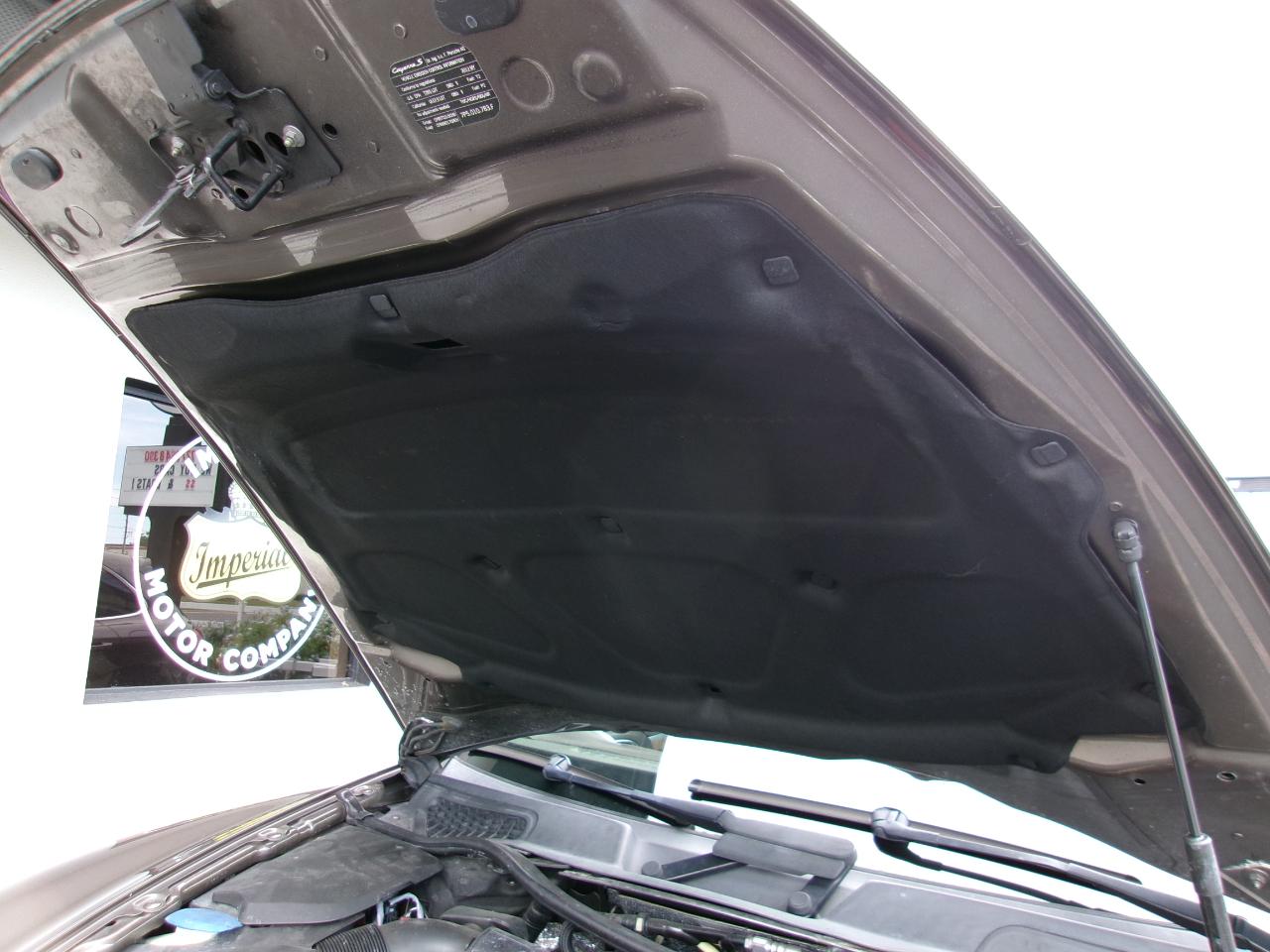 Porsche Cayenne Hybrid S 2012