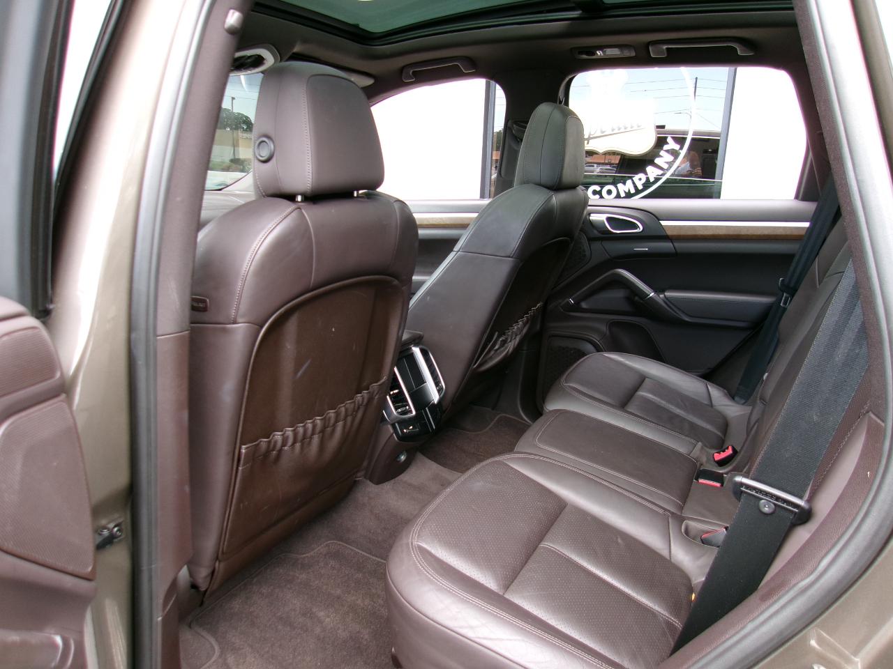 Porsche Cayenne Hybrid S 2012