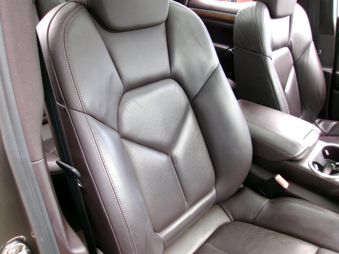 Porsche Cayenne Hybrid S 2012
