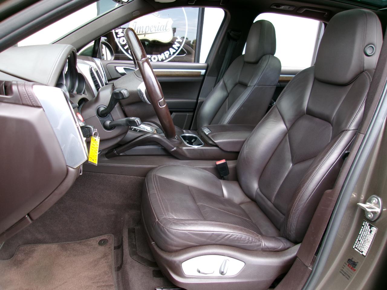 Porsche Cayenne Hybrid S 2012
