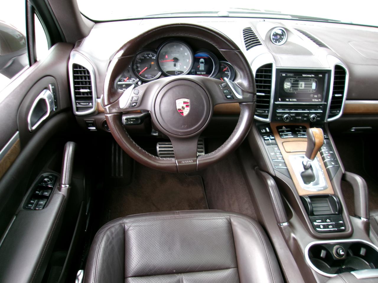 Porsche Cayenne Hybrid S 2012