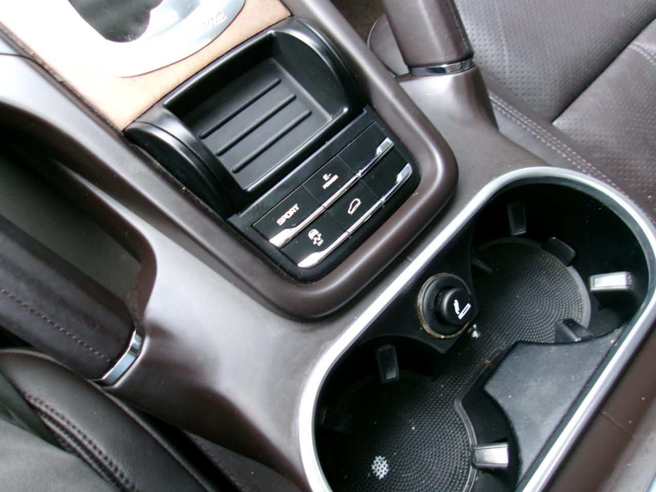 Porsche Cayenne Hybrid S 2012