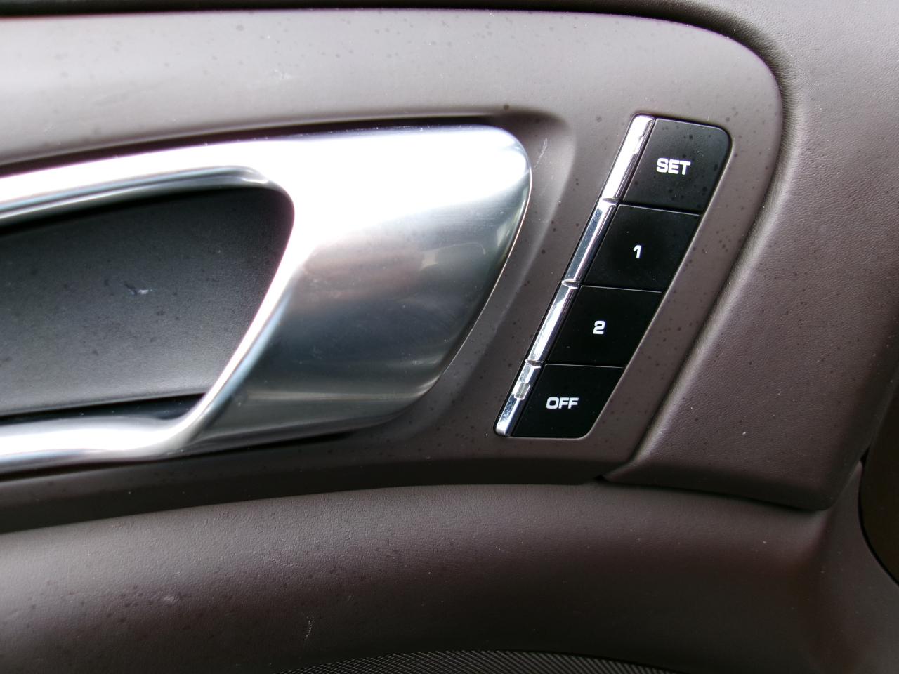 Porsche Cayenne Hybrid S 2012