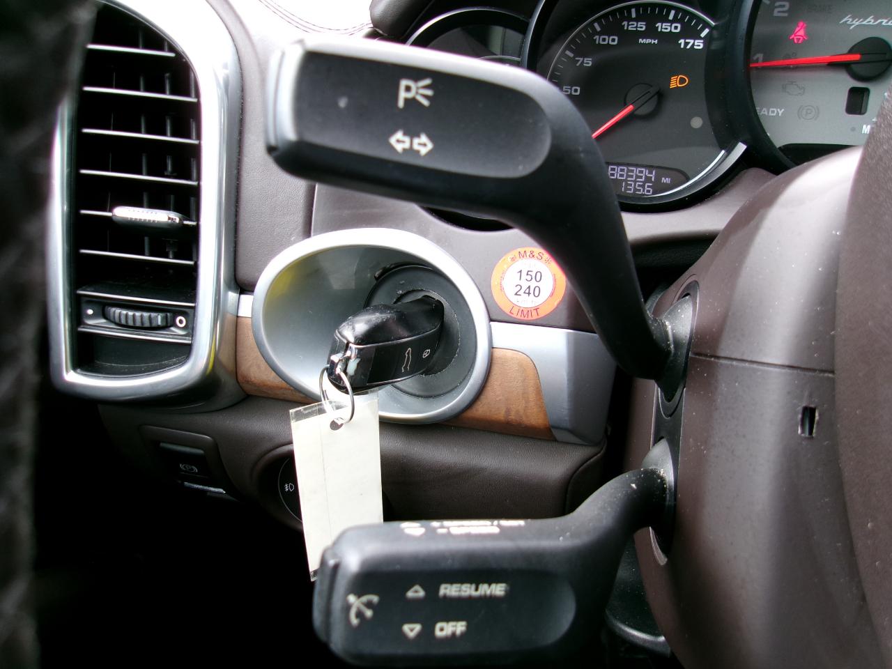 Porsche Cayenne Hybrid S 2012
