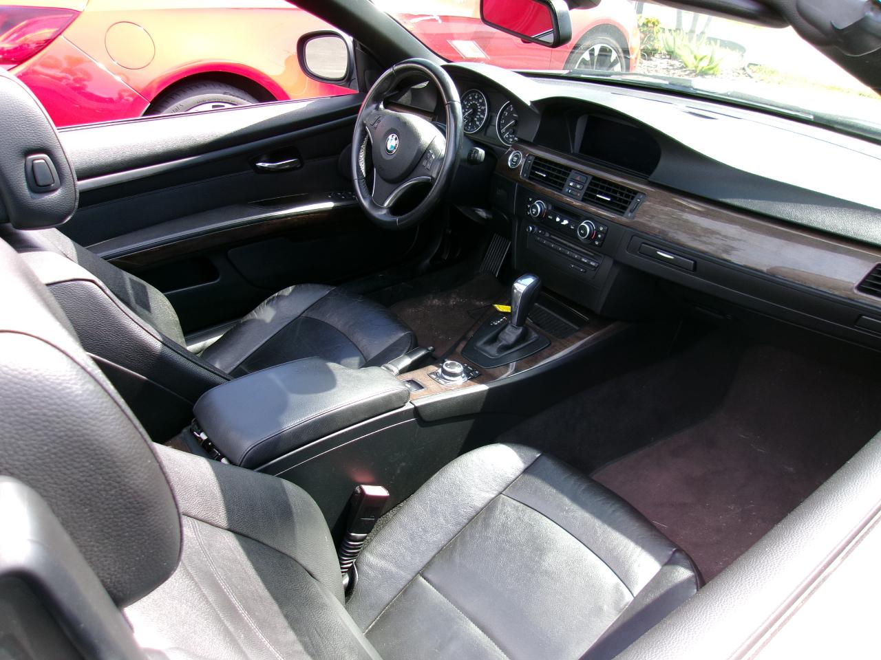 BMW 3-Series 328i Convertible 2011