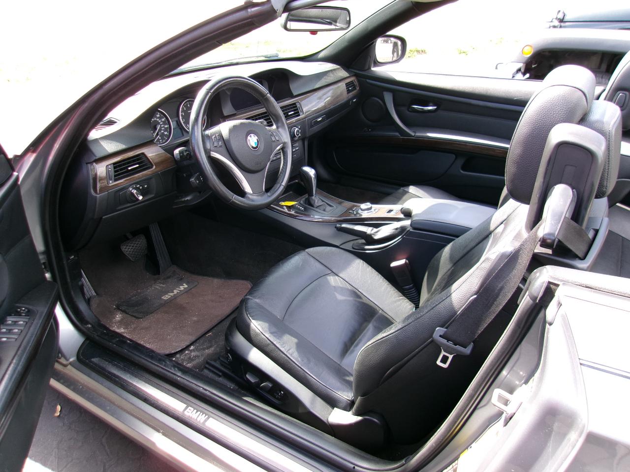 BMW 3-Series 328i Convertible 2011