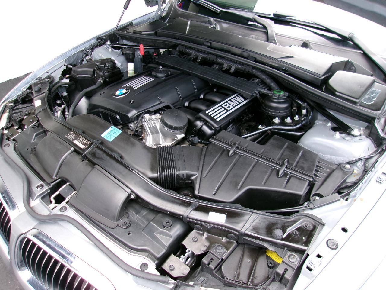 BMW 3-Series 328i Convertible 2011