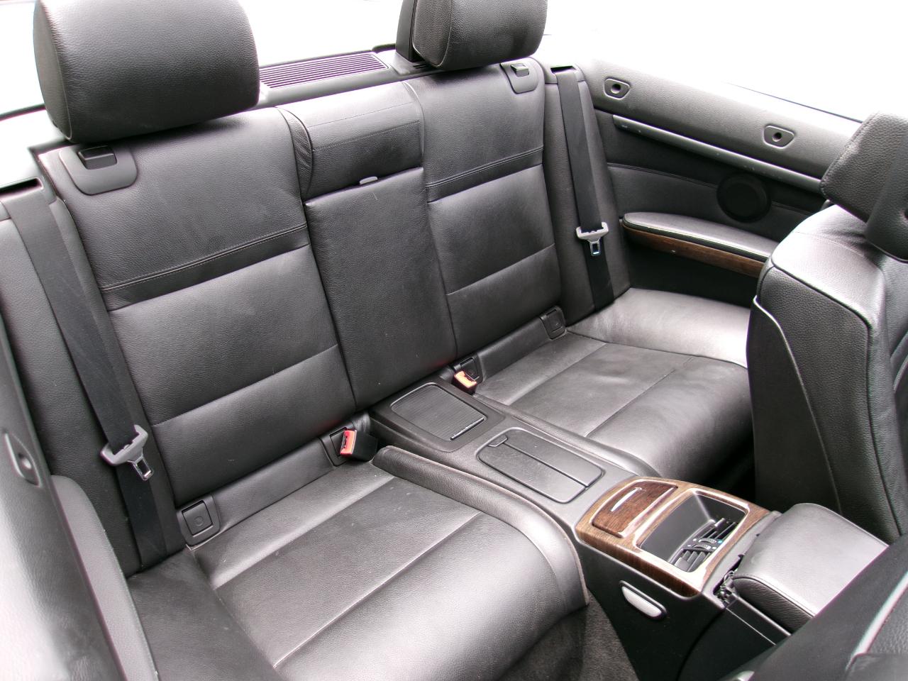 BMW 3-Series 328i Convertible 2011