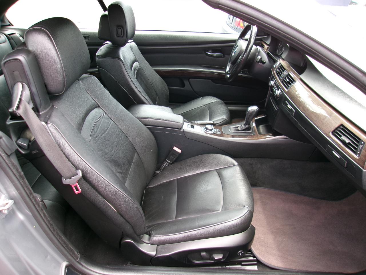 BMW 3-Series 328i Convertible 2011