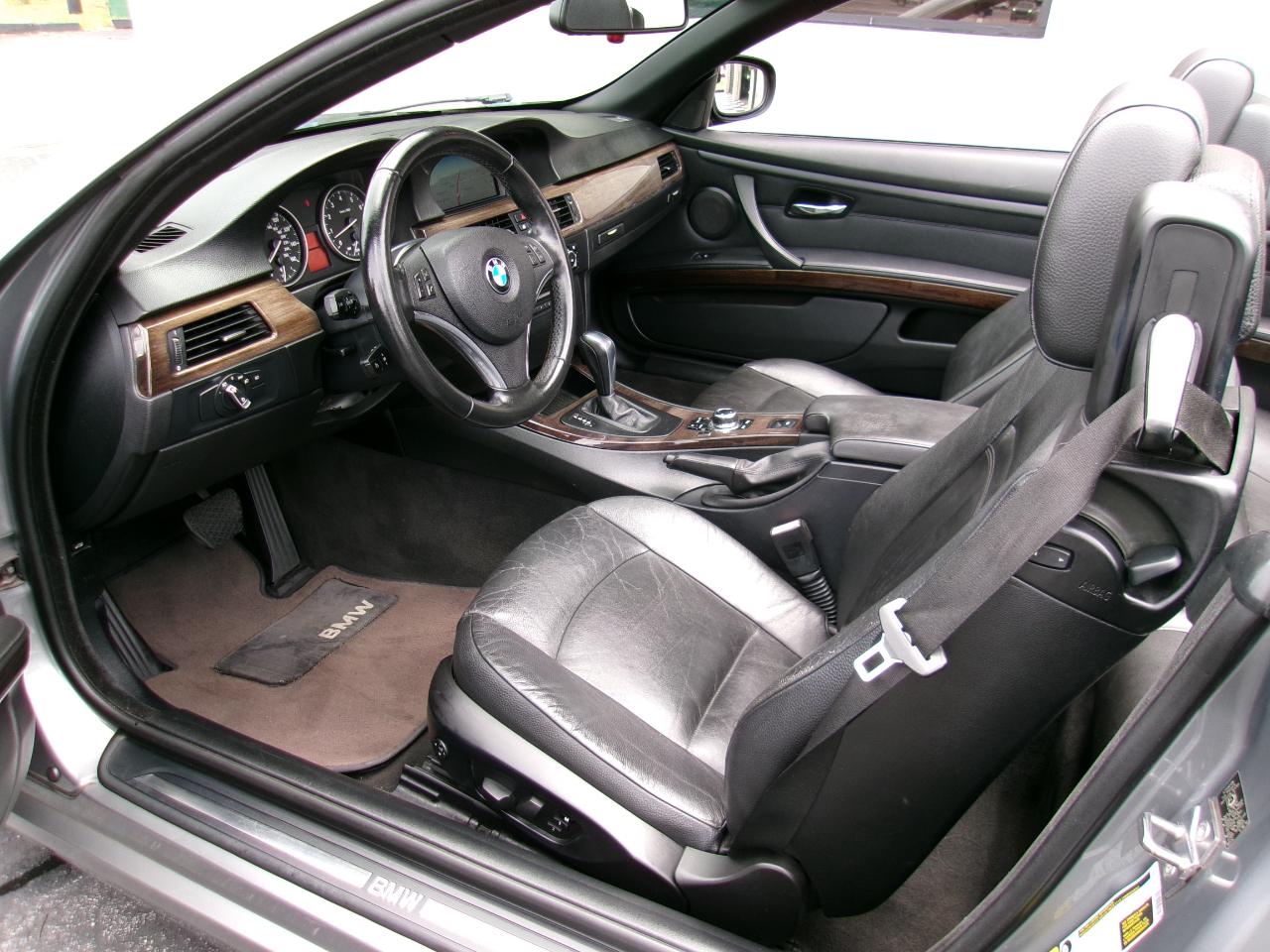 BMW 3-Series 328i Convertible 2011