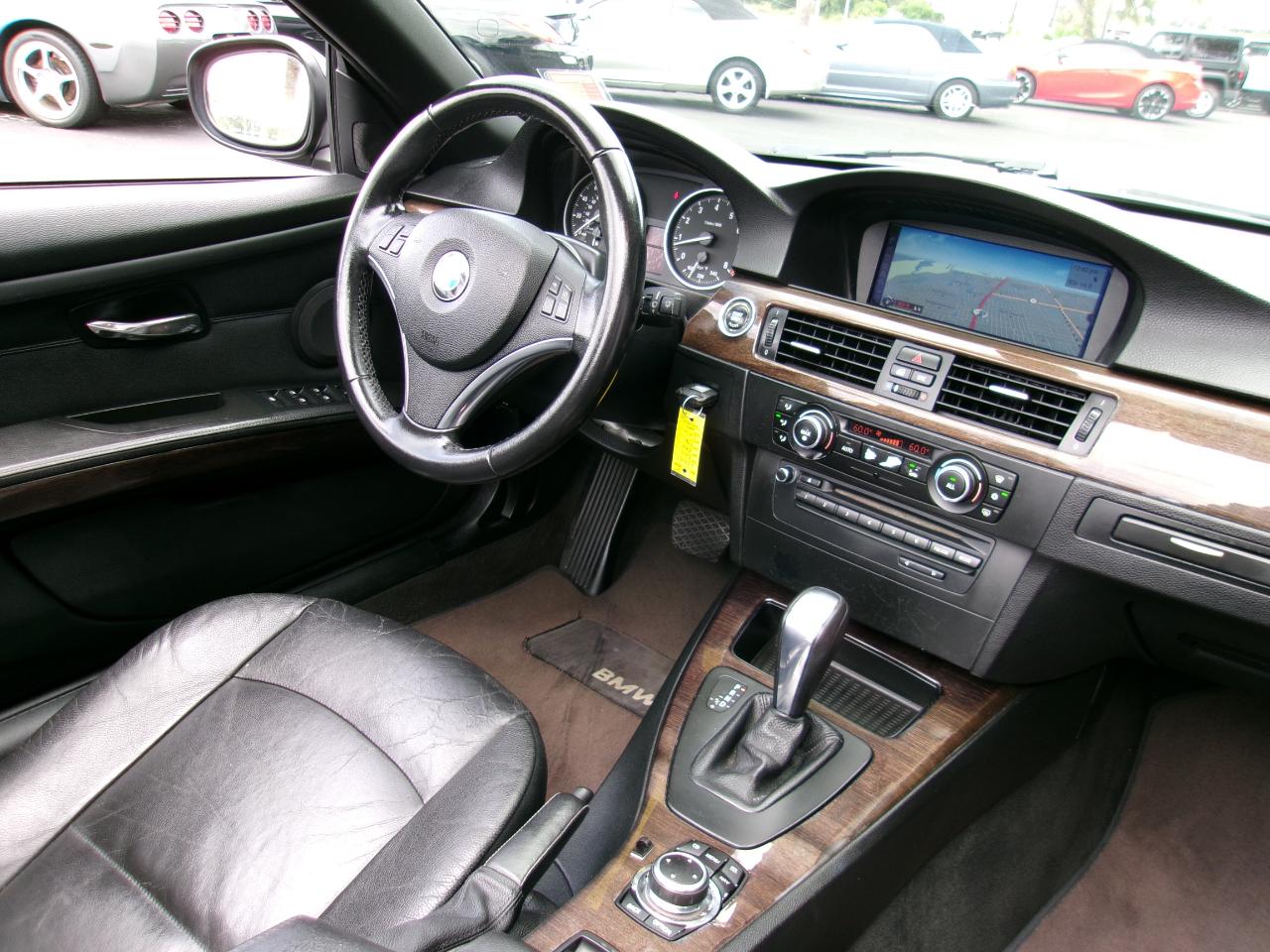 BMW 3-Series 328i Convertible 2011