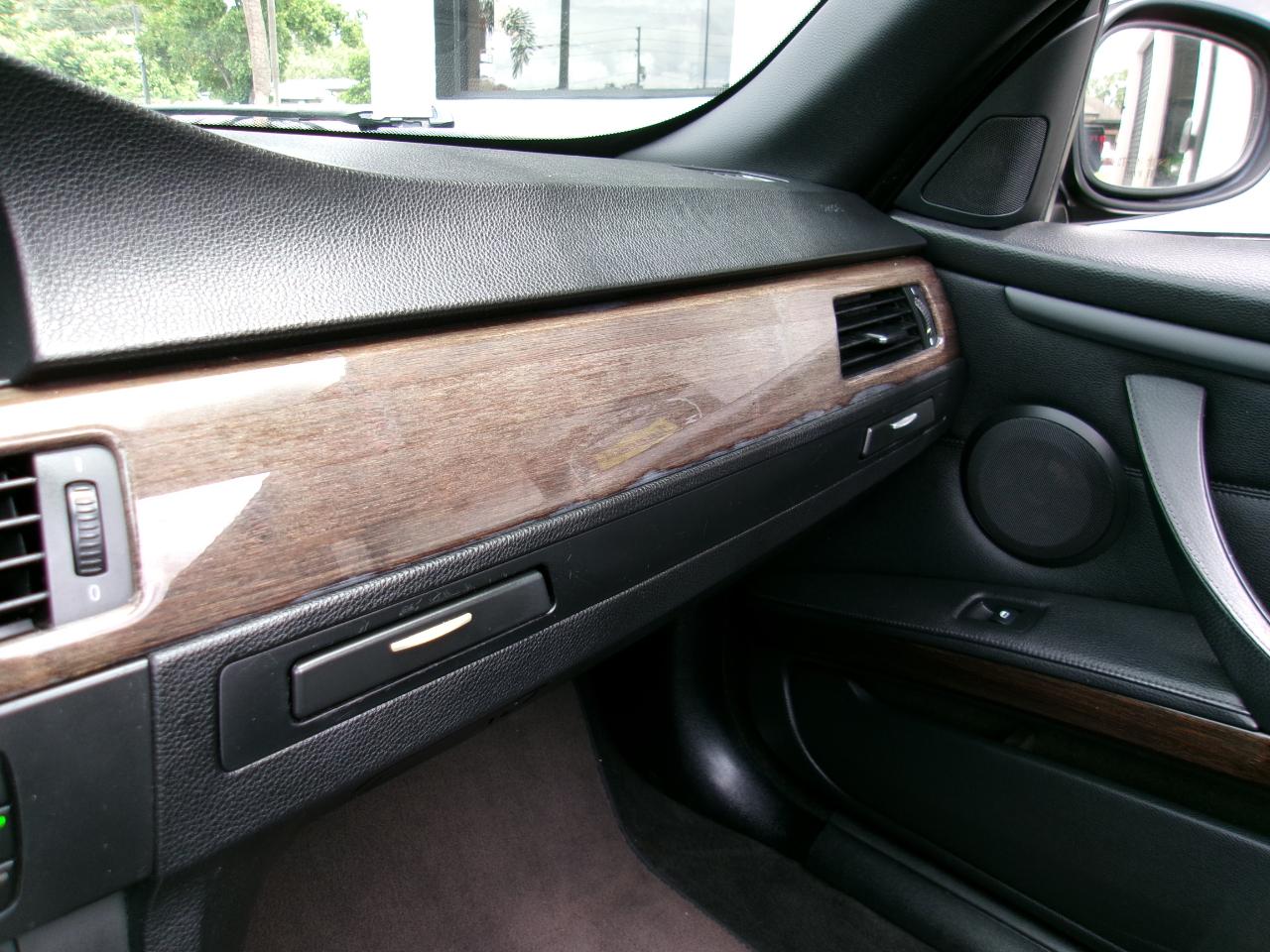 BMW 3-Series 328i Convertible 2011