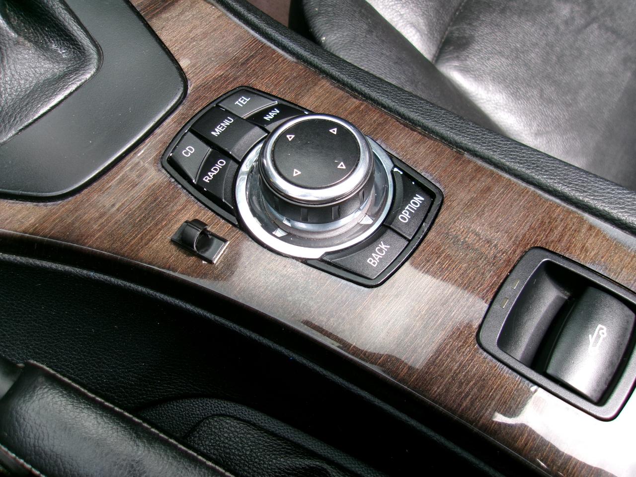 BMW 3-Series 328i Convertible 2011