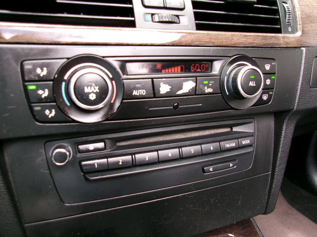 BMW 3-Series 328i Convertible 2011