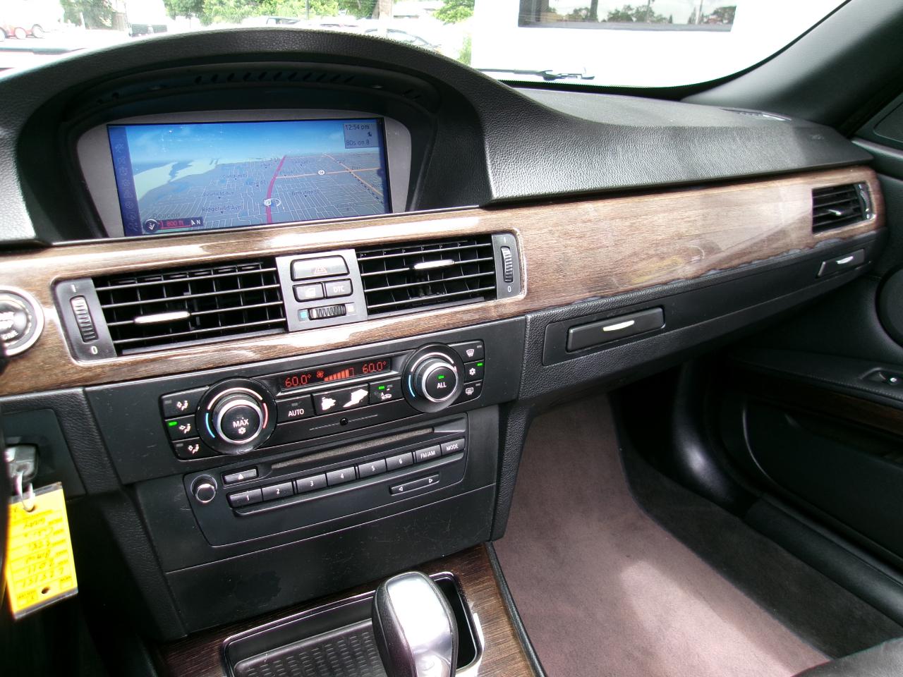 BMW 3-Series 328i Convertible 2011
