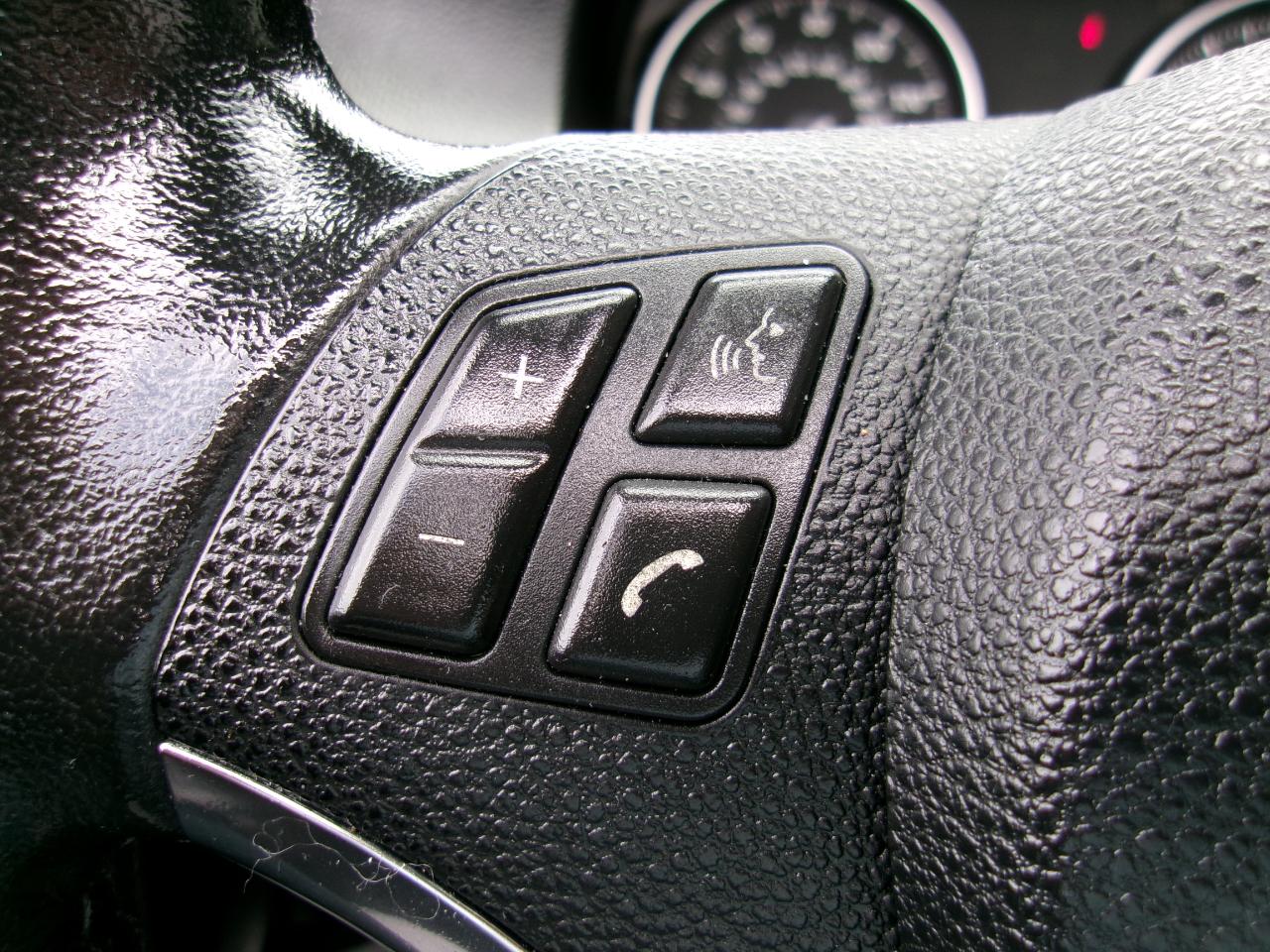 BMW 3-Series 328i Convertible 2011