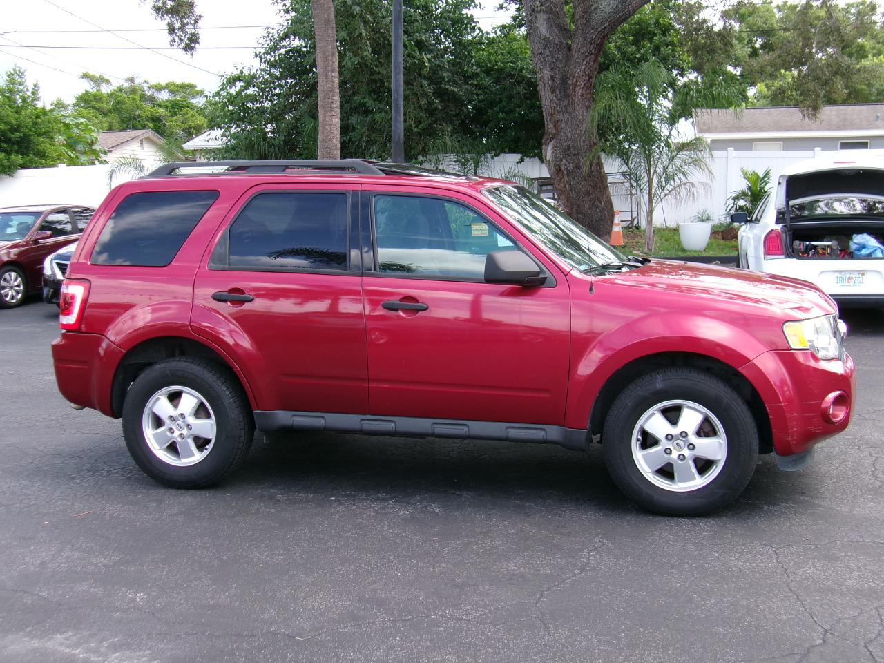 Ford Escape XLT FWD 2012