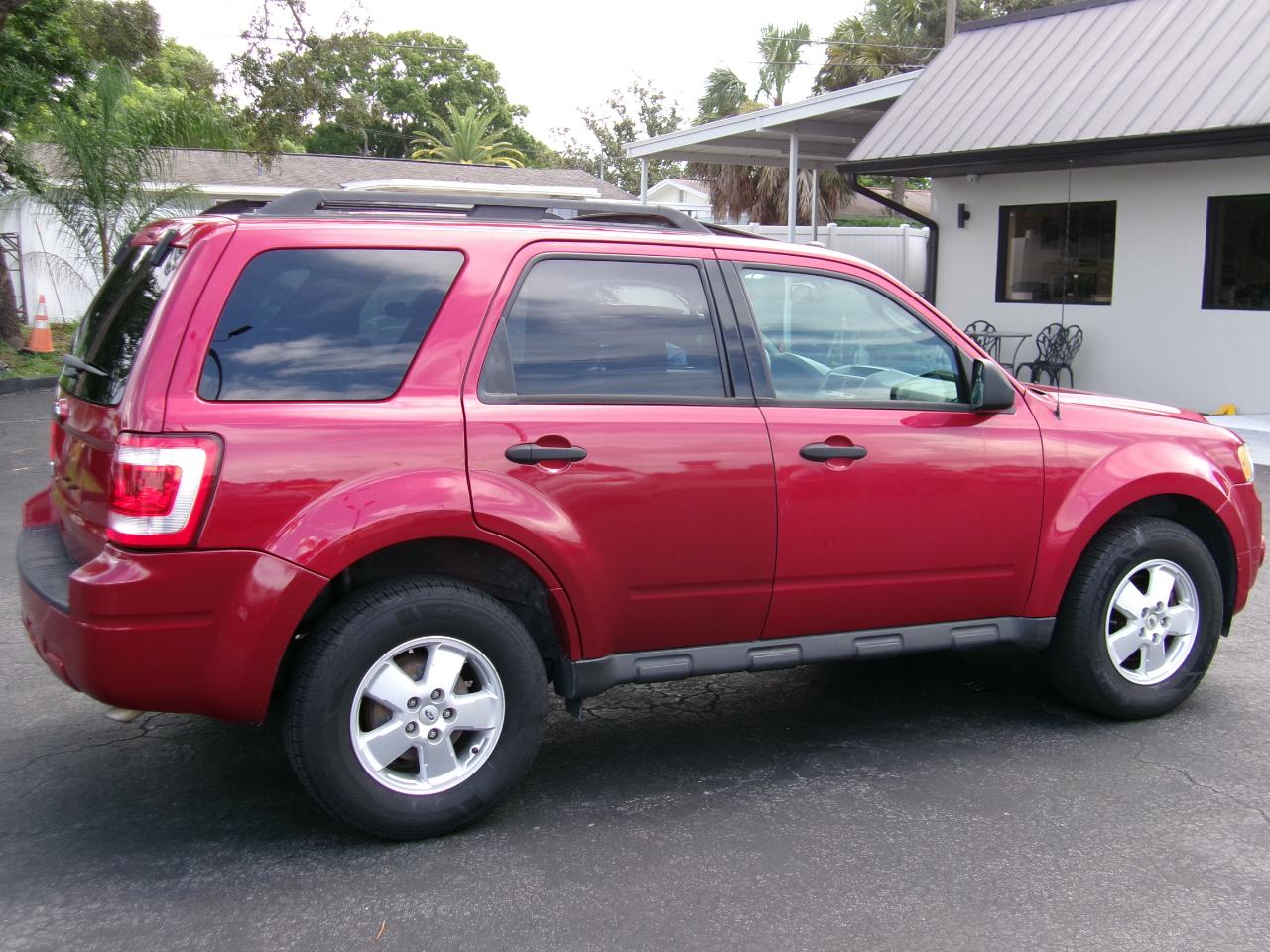Ford Escape XLT FWD 2012