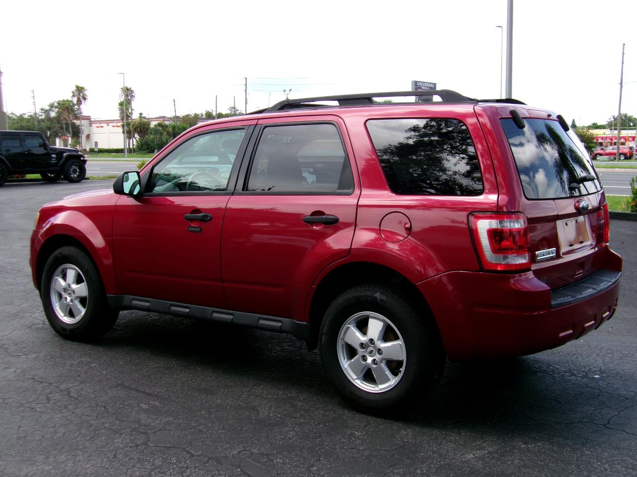 Ford Escape XLT FWD 2012