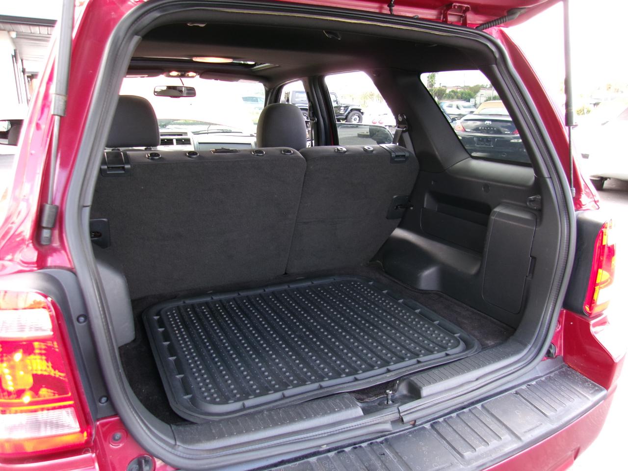 Ford Escape XLT FWD 2012