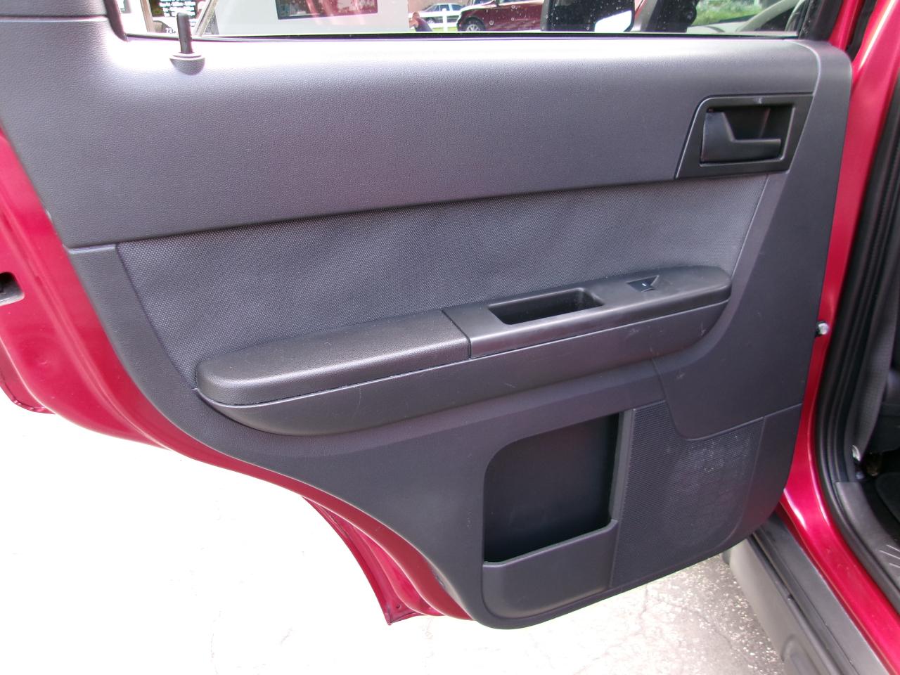 Ford Escape XLT FWD 2012