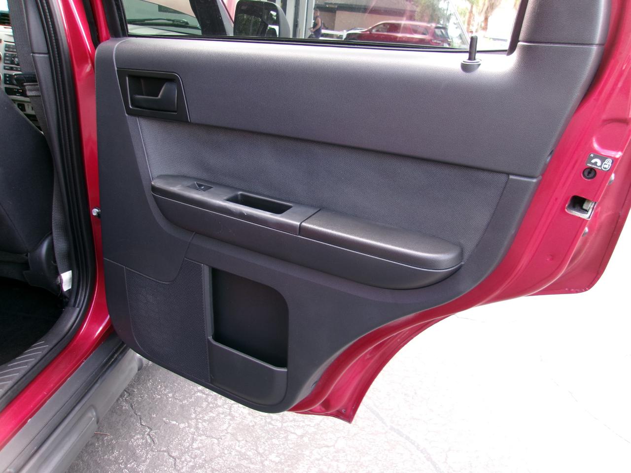 Ford Escape XLT FWD 2012