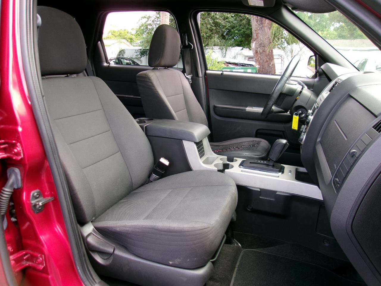 Ford Escape XLT FWD 2012