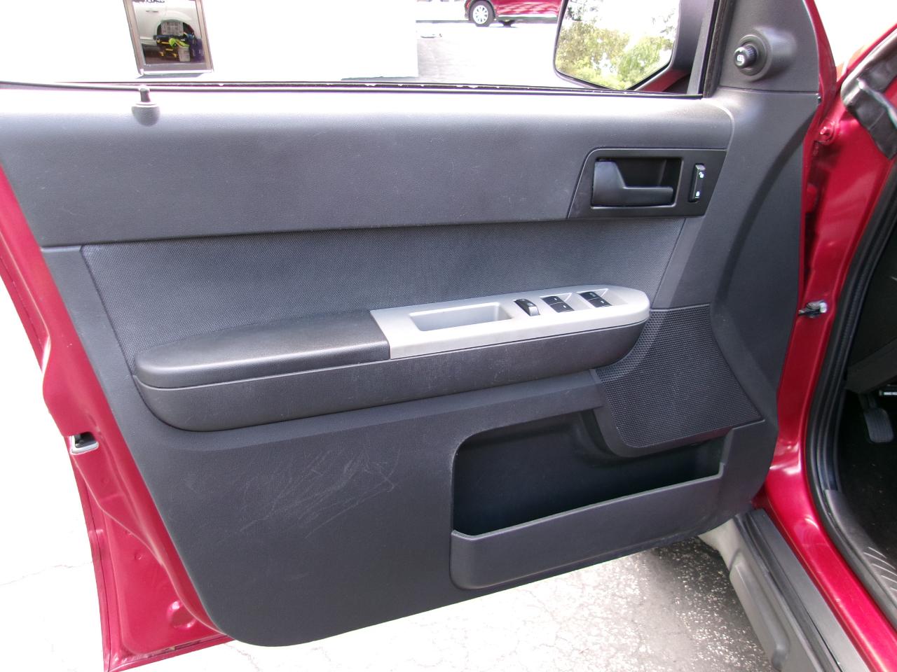 Ford Escape XLT FWD 2012