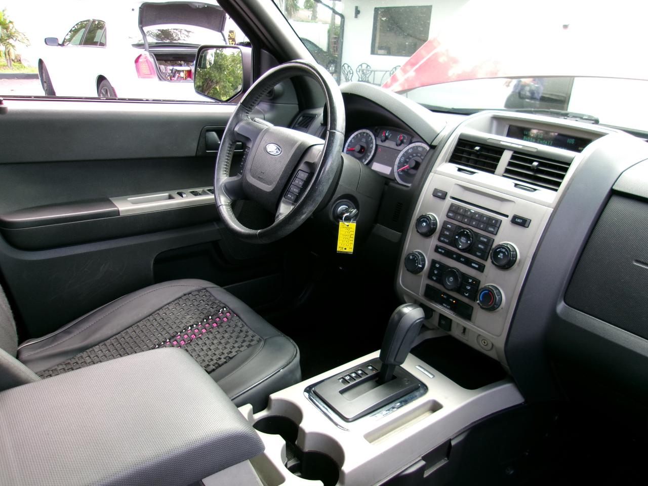 Ford Escape XLT FWD 2012