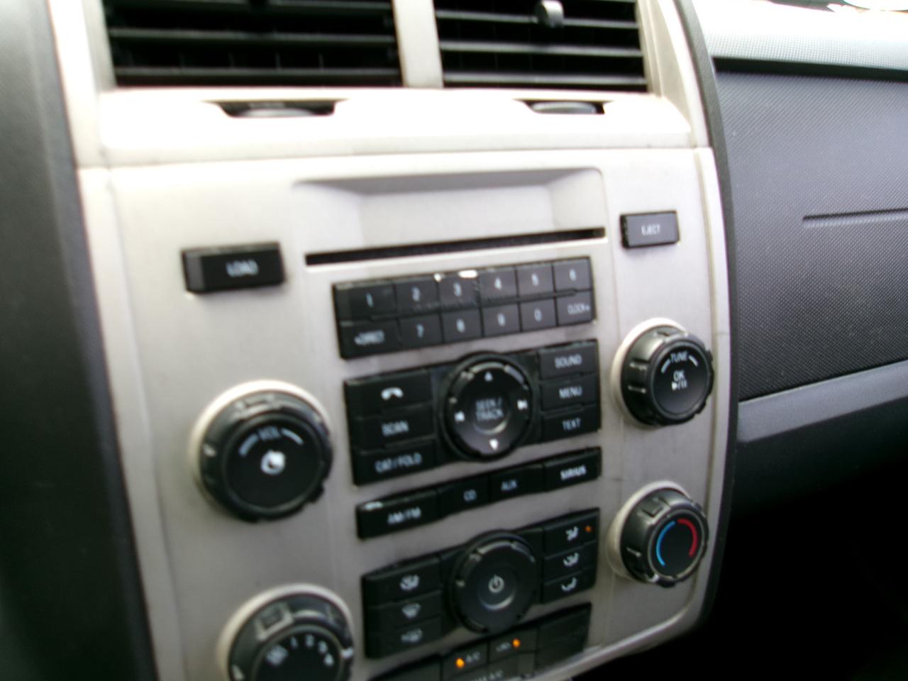 Ford Escape XLT FWD 2012