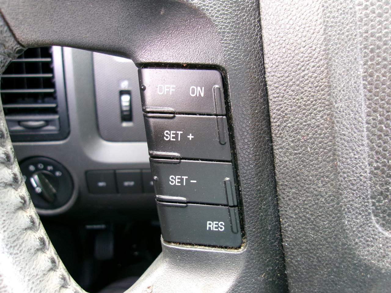 Ford Escape XLT FWD 2012
