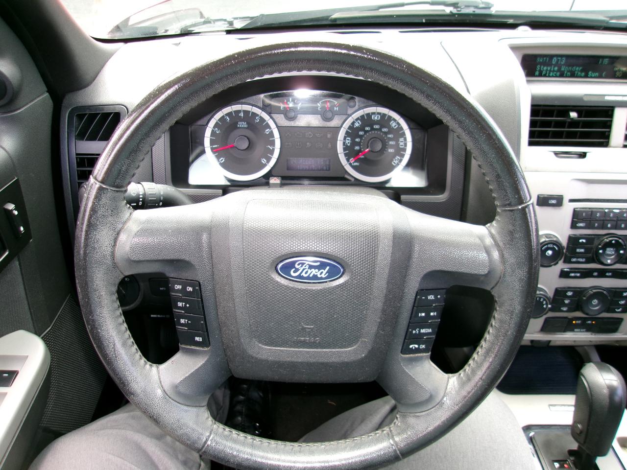 Ford Escape XLT FWD 2012