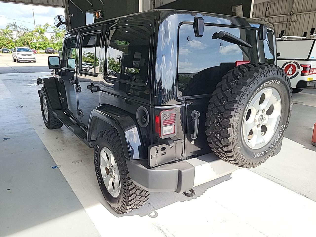 Jeep Wrangler Unlimited Sahara 4WD 2013