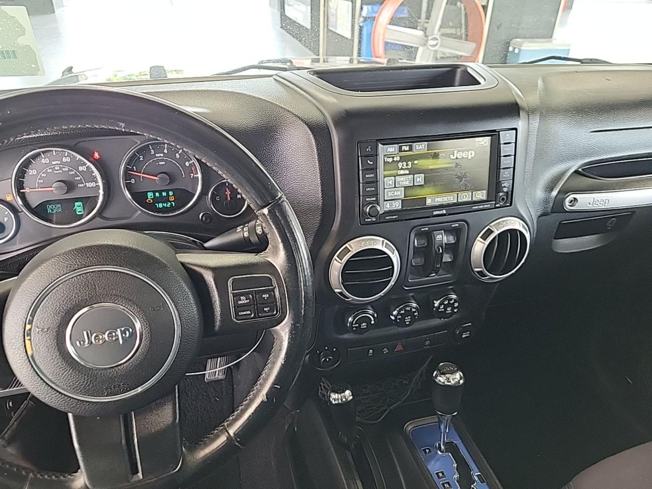 Jeep Wrangler Unlimited Sahara 4WD 2013
