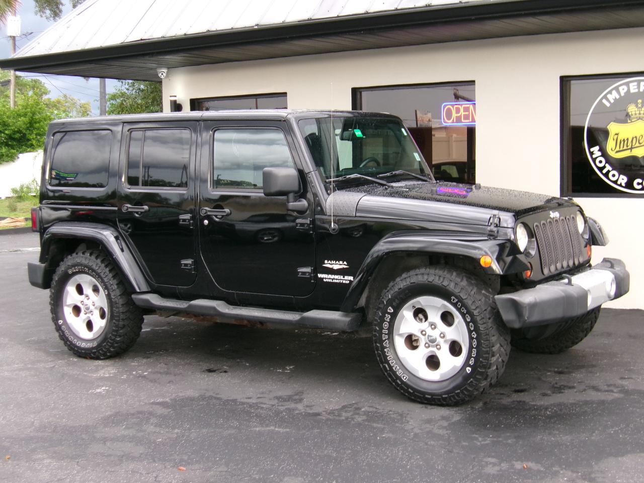 Jeep Wrangler Unlimited Sahara 4WD 2013